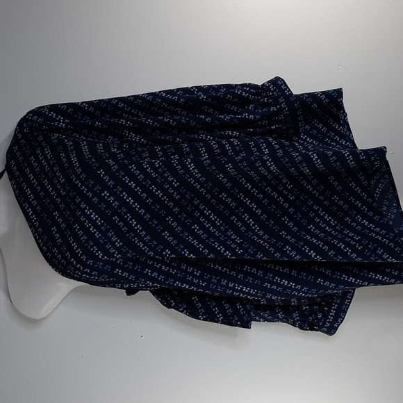 NWT SLIM FACTOR INDIGO/ WHITE SHIBORI STRIPE PRINT BLOUSE SZ L. - Picture 2 of 13